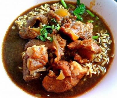 B.T ก๋วยเตี๋ยวเลือดเดือด(สูตรเครื่องยาจีน) (Guay Teaw Leaw Deuat) รามคำแหง52/2 B.T ก๋วยเตี๋ยวเลือดเดือด(สูตรเครื่องยาจีน) (Guay Teaw Leaw Deuat) รามคำแหง52/2