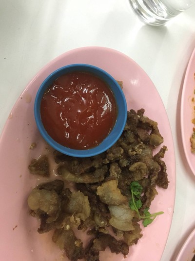 ไข่มดแดงผัดมัน