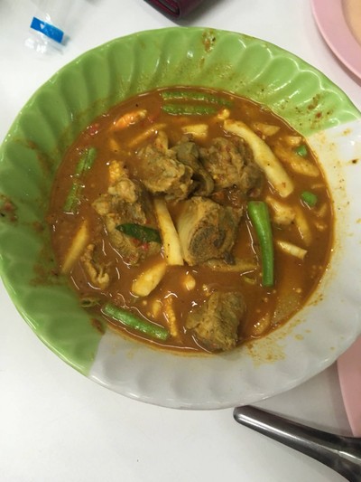 คะน้าหมูกรอบ