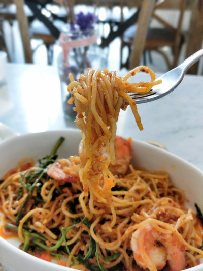 สปาเก็ตตี้มันกุ้งยอดผักกะเฉด