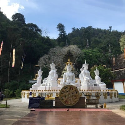 บรรยากาศ วัดถ้ำเชียงดาว