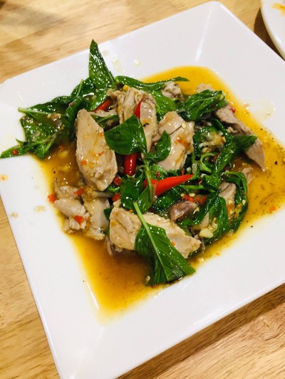 ร้านเจ๊เกียง บรรทัดทอง (เจ้าเก่าสะพานเหลือง) ร้านเจ๊เกียง บรรทัดทอง (เจ้าเก่าสะพานเหลือง)