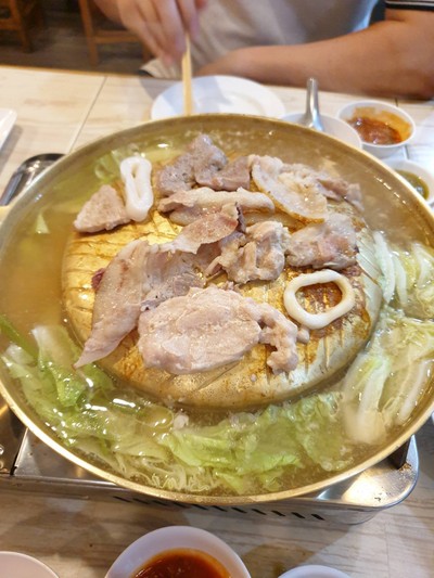 อาหาร หรือ เครื่องดื่ม