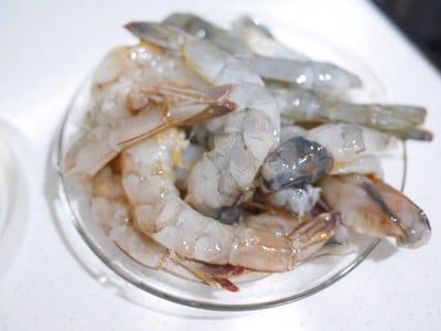 วิธีทำ แกงส้มชะอมกุ้งพริกแกงใต้ วิธีทำ แกงส้มชะอมกุ้งพริกแกงใต้