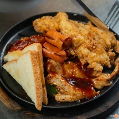 เมนูของร้าน อ้วนผอมสเต็กสามย่านจานดาวเทียม