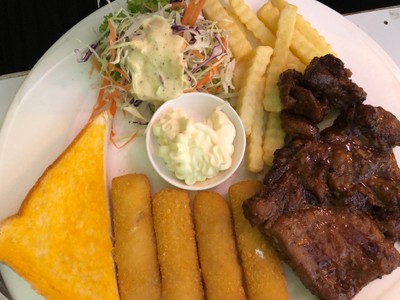 สเต็กหมูพริกไทยดำ+ฟิชแอนด์ชิพ
