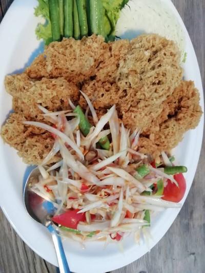 ส้มตำปลาดุกฟู