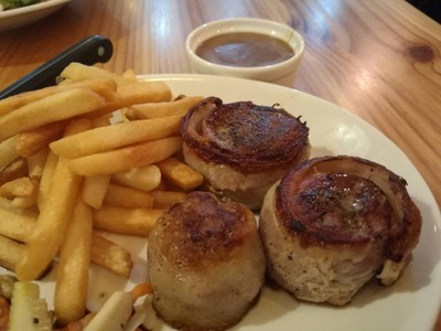 อาหาร หรือ เครื่องดื่ม