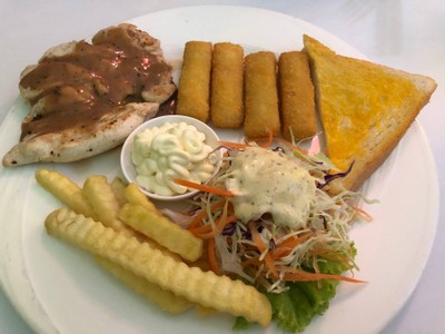 สเต็กไก่พริกไทยดำ+ฟิชแอนด์ชิพ