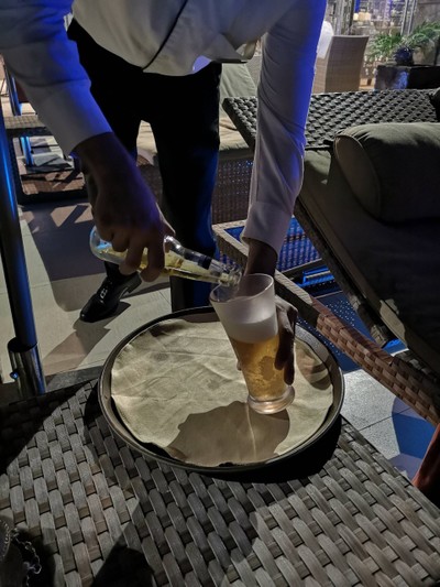 อาหาร หรือ เครื่องดื่ม