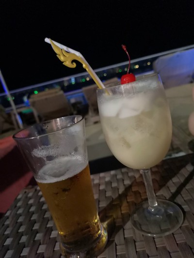 อาหาร หรือ เครื่องดื่ม