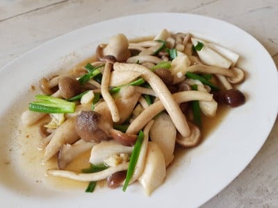 ผัดเห็ดรวม