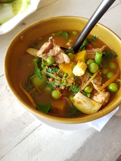 แกงป่าไก่บ้าน