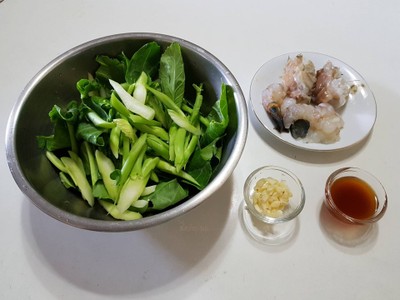 วิธีทำ คะน้าผัดกุ้งนาง