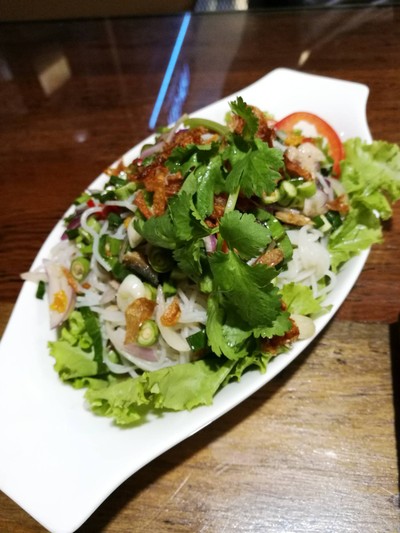 ยำข้าวปุ้นมาเด้อหล่า (ยำขนมจีนภูไท)