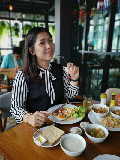 อาหาร หรือ เครื่องดื่ม