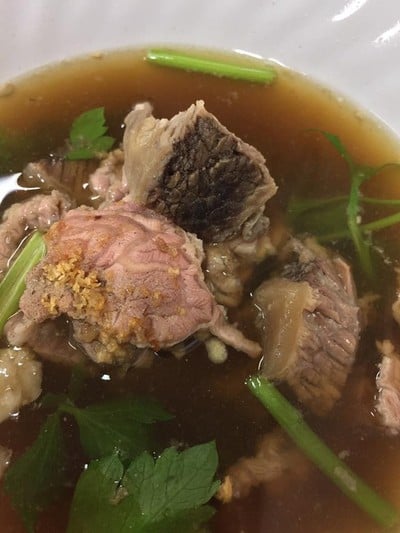 เมนูของร้าน กระเพาแก่แดด หลักสี่