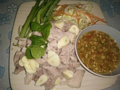 วิธีทำ หมูมะนาวคะน้ากรอบ