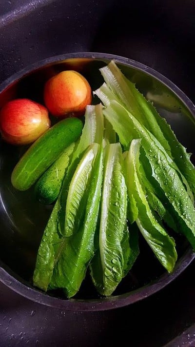 วิธีทำ ผัดไส้กรอกคอกเทลใส่ข้าวโพดแครอท วิธีทำ ผัดไส้กรอกคอกเทลใส่ข้าวโพดแครอท