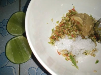 วิธีทำ หมูมะนาวคะน้ากรอบ