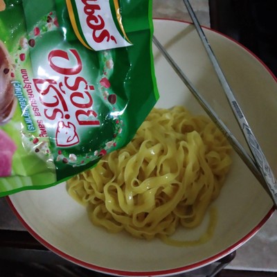 วิธีทำ หมี่เส้นแบนแห้ง วิธีทำ หมี่เส้นแบนแห้ง