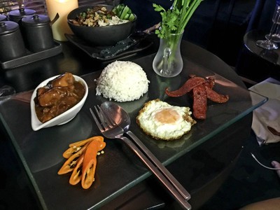 ข้าวหน้าไก่ห้าแยก (สูตรพลับพลาไชย)