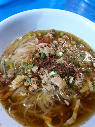 เส้นเล็กหม่าล่าหมูสับ