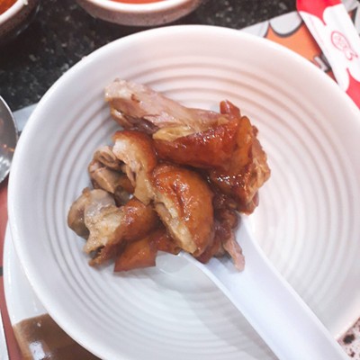 อาหาร หรือ เครื่องดื่ม
