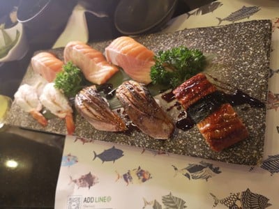 อาหาร หรือ เครื่องดื่ม