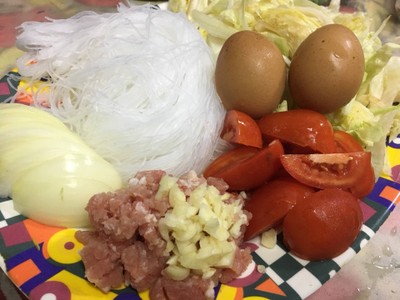 วิธีทำ ผัดวุ้นเส้นผักกาดแก้ว