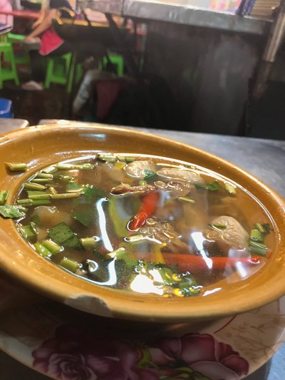 แซ่บ