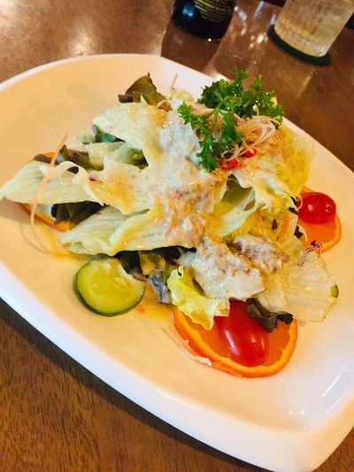 สลัดยําปลาทูน่า