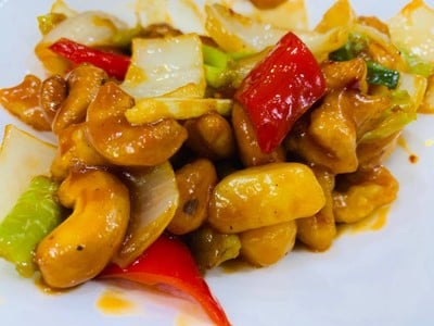 จานเงิน (Chan Ngoen Restaurant) จานเงิน (Chan Ngoen Restaurant)