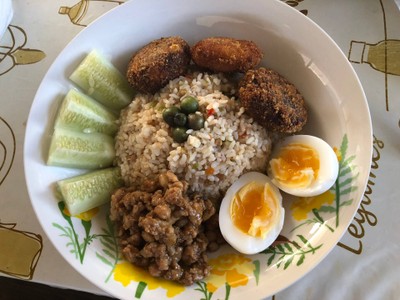 วิธีทำ ข้าวผัดน้ำพริกกะปิบ้านๆ วิธีทำ ข้าวผัดน้ำพริกกะปิบ้านๆ