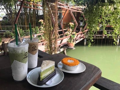 บรรยากาศ บ้านไม้หวาน กาแฟหอม