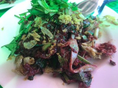 ลาบหมูดิบ