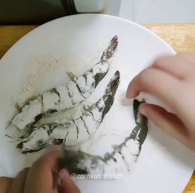 วิธีทำ กุ้งทอดผัดพริกเกลือน้ำพริกน้ำย้อย