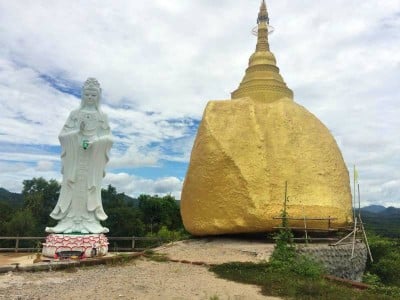 บรรยากาศ พุทธสุวรรณคีรีเจดีย์
