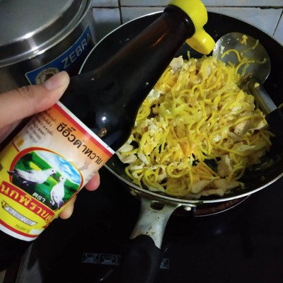 วิธีทำ หมี่เหลืองผัดซีอิ้ว วิธีทำ หมี่เหลืองผัดซีอิ้ว