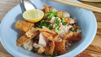 ก๋วยเตี๋ยวนาดับเพลิง ก๋วยเตี๋ยวนาดับเพลิง