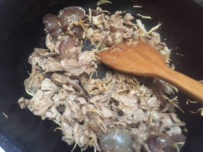 วิธีทำ ผัดขิงหมู
