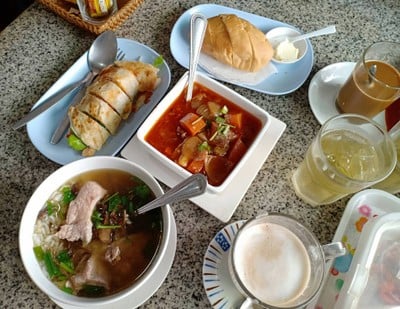 Madam Pahtehh 2515 หมากแข้ง