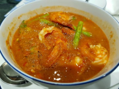 แกงส้มน้ำข้นไข่ชะอมกุ้ง