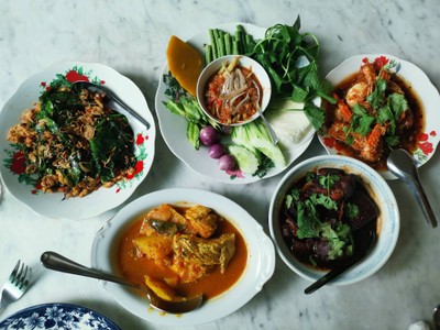 เดอะ ฌาร์ม ภูเก็ต (The Charm Dining Gallery) เดอะ ฌาร์ม ภูเก็ต (The Charm Dining Gallery)