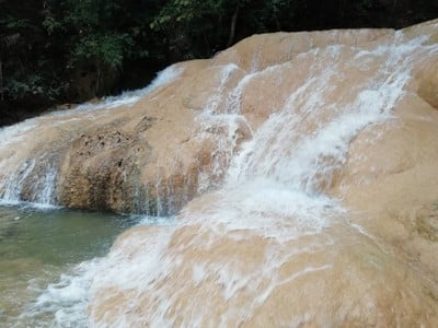 น้ำตกศรีสังวาลย์