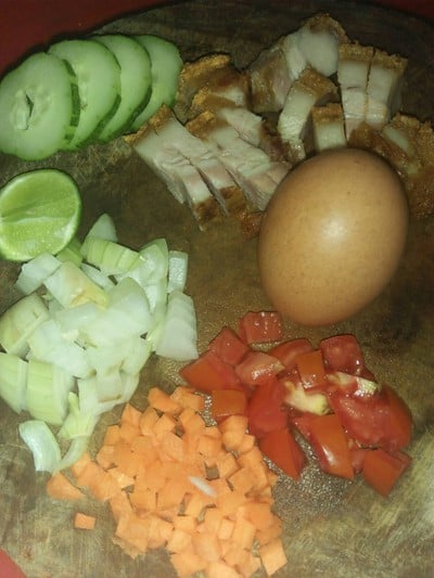 วิธีทำ ข้าวผัดหมูกรอบ วิธีทำ ข้าวผัดหมูกรอบ
