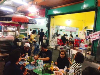บรรยากาศ อ๋องทิพย์รส (อ๋องช้างเผือกลูกชิ้นหัวนม)