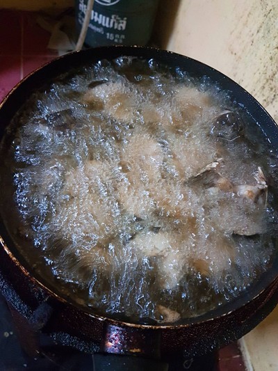 วิธีทำ ปลาดุกผัดพริกแกง