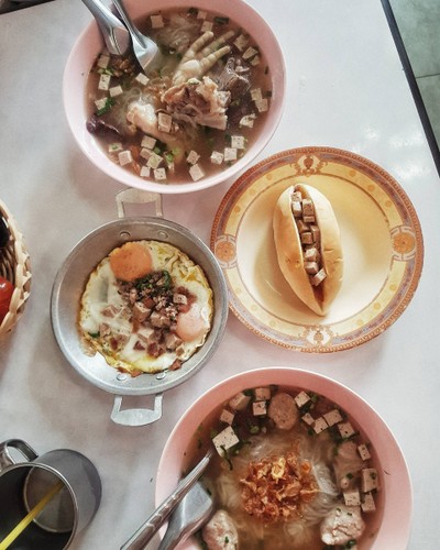 ก๋วยจั๊บประเทือง (KUAI CHAP PRATHUEANG) ก๋วยจั๊บประเทือง (KUAI CHAP PRATHUEANG)