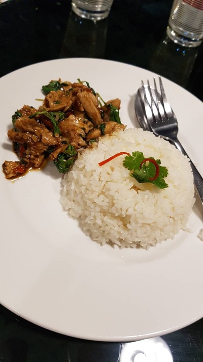 ข้าวกระเพรา